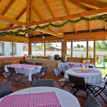 Zlota Roza Bed & Breakfast 4*