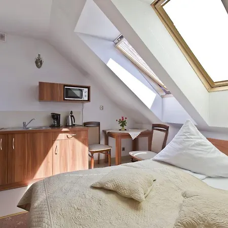 Bed & Breakfast Zlota Roza 4*