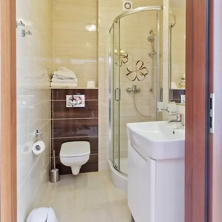 Zlota Roza לינה וארוחת בוקר