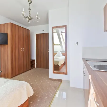 Zlota Roza לינה וארוחת בוקר