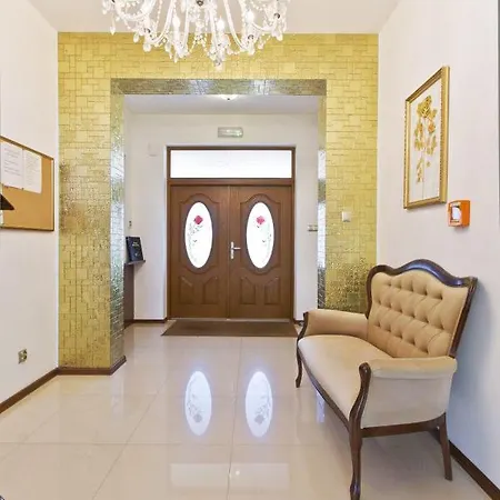 Zlota Roza Bed & Breakfast 4*