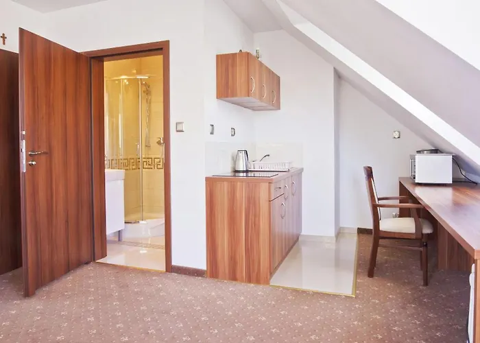 Złota Róża Nocleg ze śniadaniem Sarbinowo